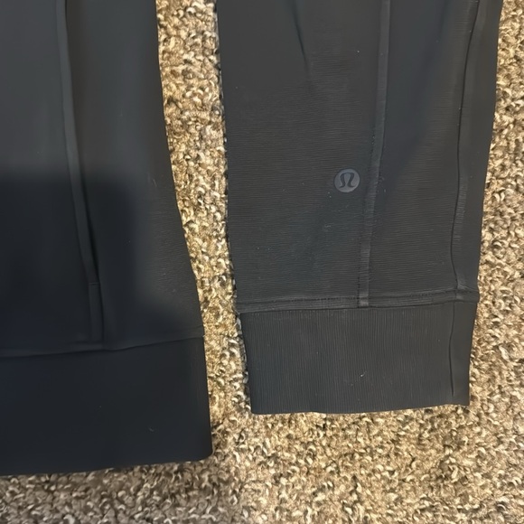 Lululemon Men’s Sojourn Black Jacket Large - Picture 2 of 6